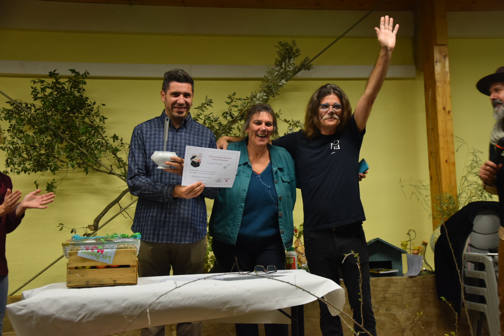 le renard mesquin au concours de soupes de Carsan