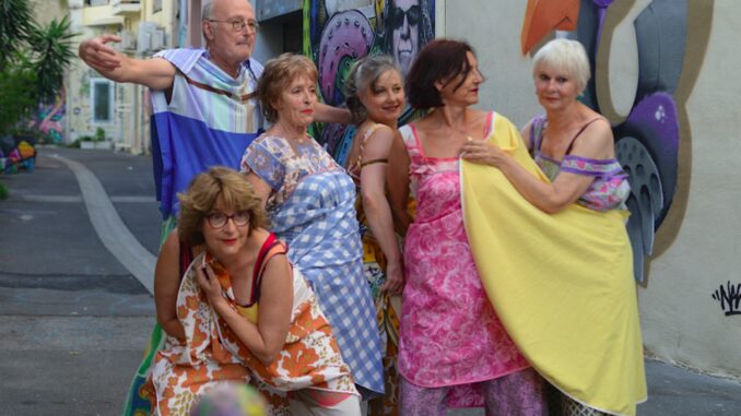 danse d'impro dans la rue de Tunis à Sète le 22 juillet 2025